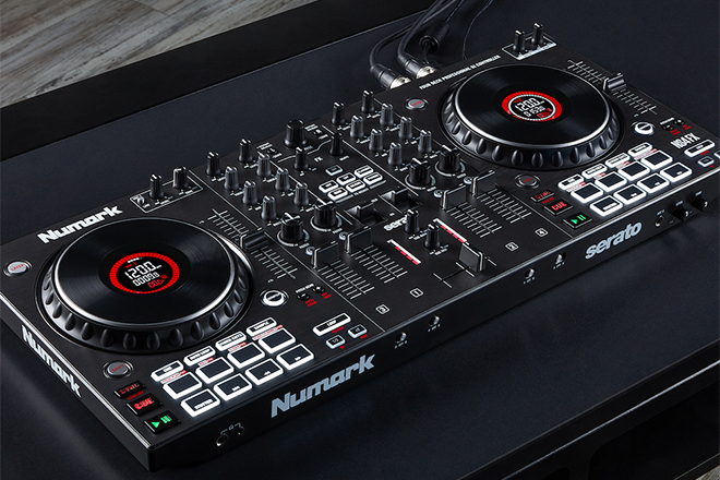Numark dört kanallı yeni DJ kontrol ünitesi modelini tanıttı: NS4FX