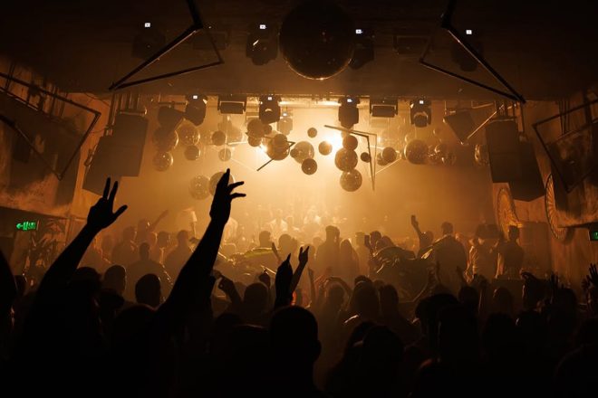 Klein Harbiye’de yeni sezon bu hafta Enzo Siffredi ve Yulia Niko ile başlıyor