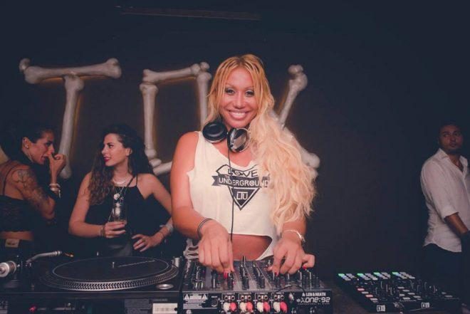 Azerbaycan cumhurbaşkanının kuzeni DJ Mikaela, uyuşturucu partisi düzenlediği iddiasıyla Yunanistan’da gözaltına alındı